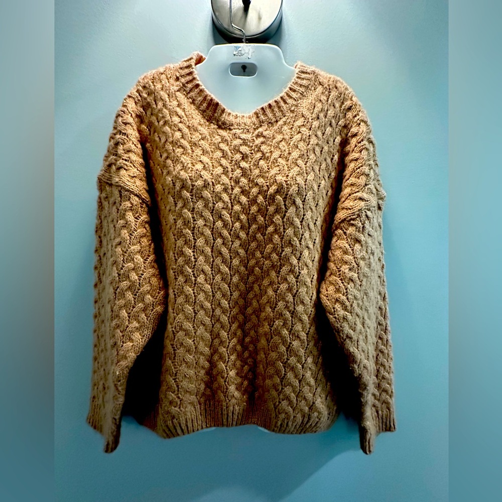 Lumiere thick cable knit chunky Fall sweater Size Large